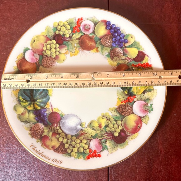 Lenox Christmas 1989 NY-The 9th Colony Collectible-Decor Plate Colonial Wreath - Picture 4 of 4